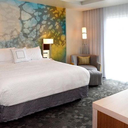 คอร์ตยาร์ด ยังส์ทาวน์ แคนฟิลด์ Hotel Canfield ภายนอก รูปภาพ