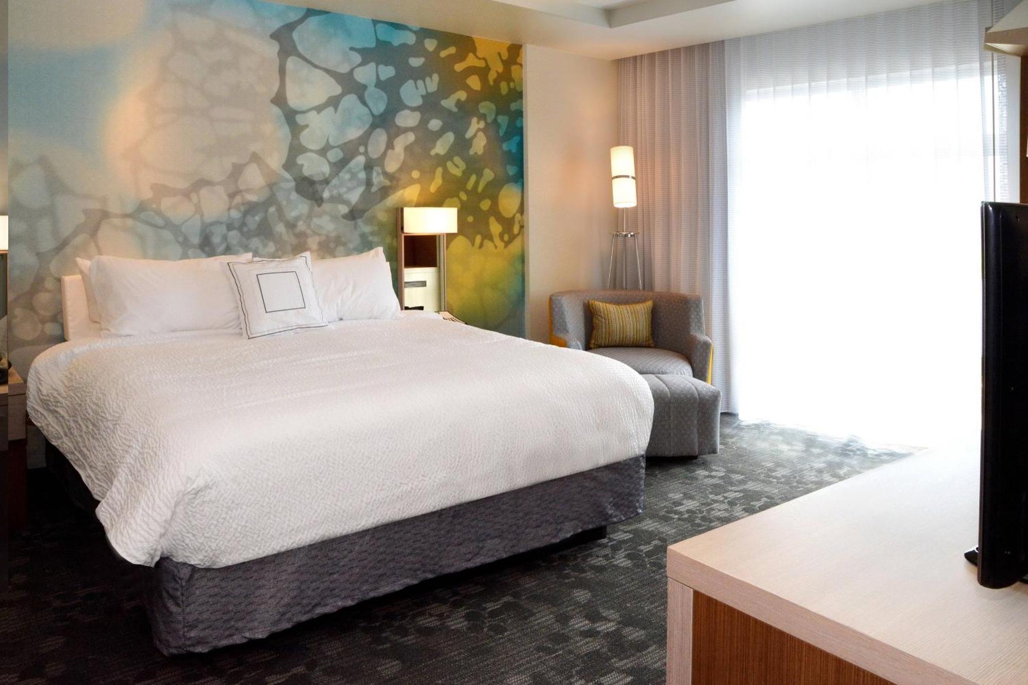 คอร์ตยาร์ด ยังส์ทาวน์ แคนฟิลด์ Hotel Canfield ภายนอก รูปภาพ